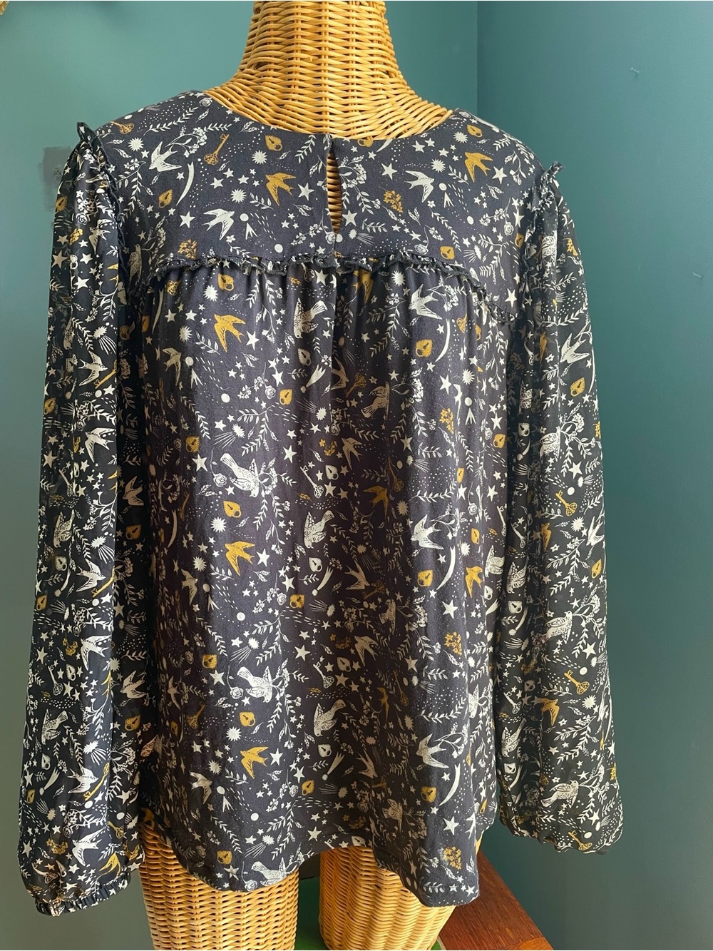 Boden Violetta Mystic Woodlands Blouse Birds Stars Ruffled Yoke Keyhole Size 10